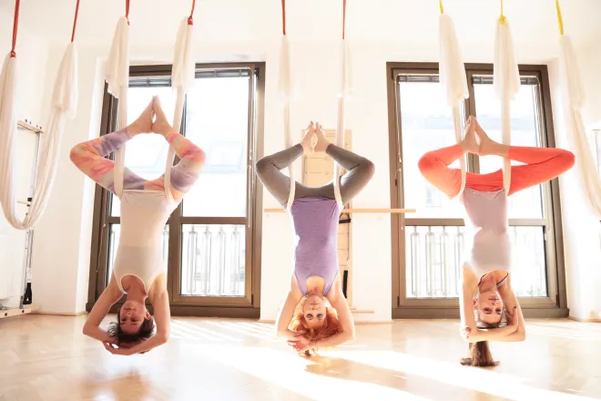 All levels: PILATES & AERIAL YOGA FUSION - IN ELISABETHSTRASSE - women only, not for pre/ post natal or injuries