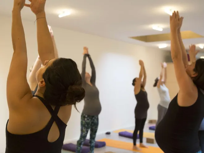 Yoga in der Schwangerschaft (Hybrid im Studio)